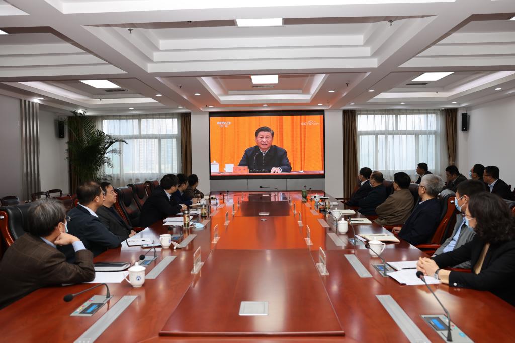 校党委中心组学习习近平总书记​在中央人才工作会议上重要讲话精神